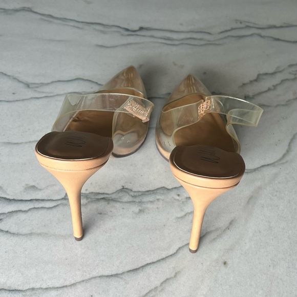 Clear Point Heels - Picture 2 of 4